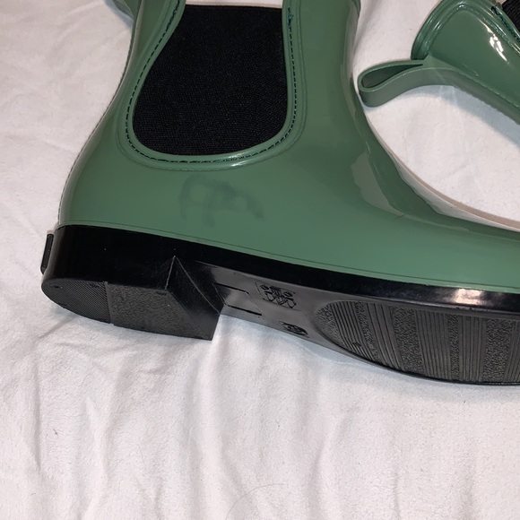 Short Green Rain Boots - Picture 6 of 6